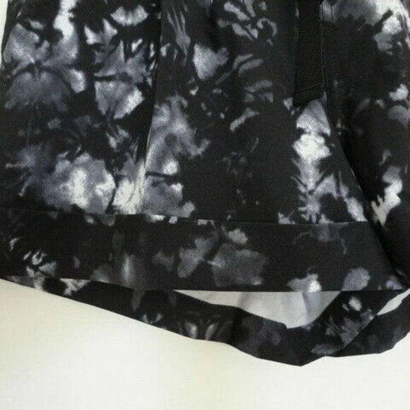 NWT LULULEMON DDWB/BLK Black Multi Lightweight Spring Break Away Shorts 4 - Picture 3 of 6